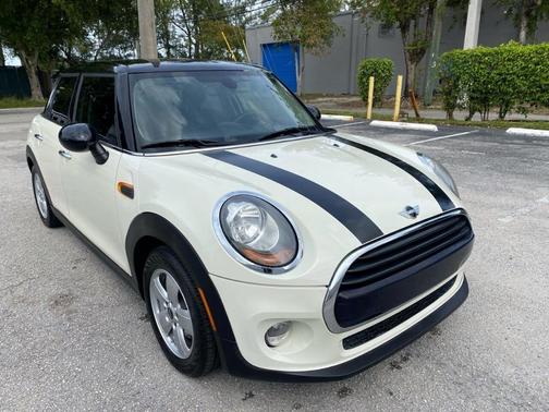 2016 MINI Hardtop Cooper
