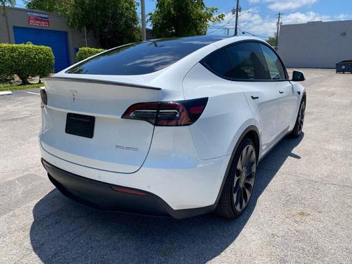 2022 Tesla Model Y Performance Dual Motor All-Wheel Drive