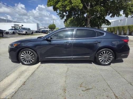 2017 Kia Cadenza Premium