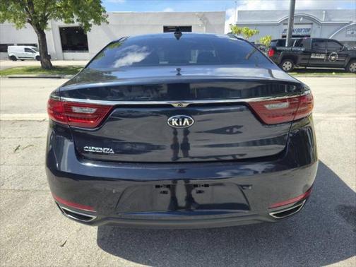 2017 Kia Cadenza Premium