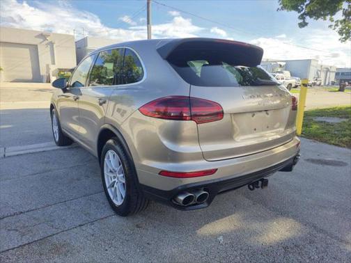 2017 Porsche Cayenne S
