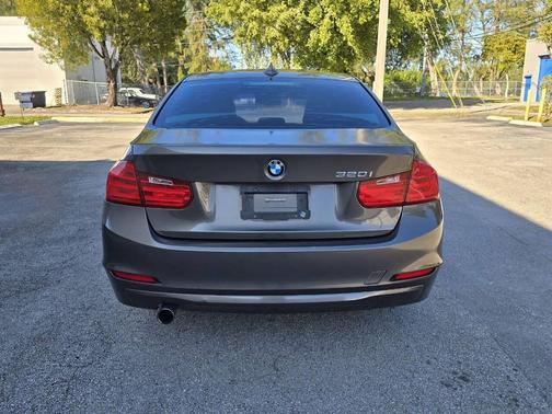 2015 BMW 320 i