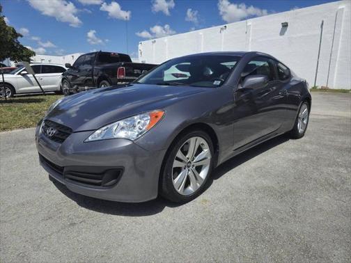 2011 Hyundai Genesis Coupe 2.0T Premium