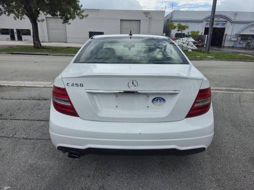 2014 Mercedes-Benz C-Class C 250 Luxury 4dr Sedan