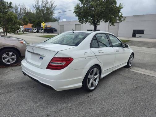 2014 Mercedes-Benz C-Class C 250 Luxury 4dr Sedan