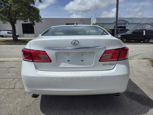 2011 Lexus ES 350 Base