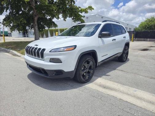 2017 Jeep Cherokee Sport