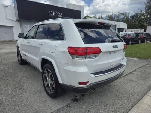 2018 Jeep Grand Cherokee Sterling Edition