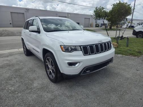 2018 Jeep Grand Cherokee Sterling Edition