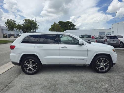 2018 Jeep Grand Cherokee Sterling Edition