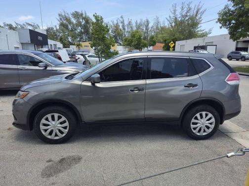 2016 Nissan Rogue SV