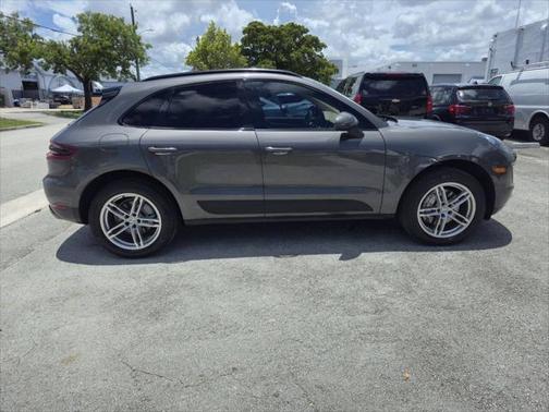 2016 Porsche Macan S