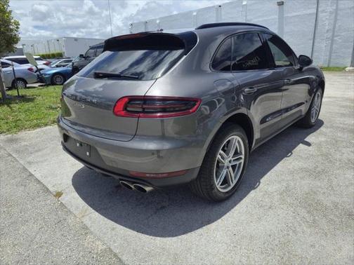2016 Porsche Macan S