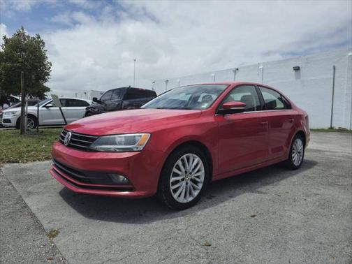 2015 Volkswagen Jetta Auto SE w/Connectivity/Navigation