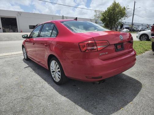 2015 Volkswagen Jetta Auto SE w/Connectivity/Navigation