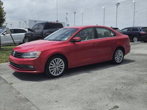 2015 Volkswagen Jetta Auto SE w/Connectivity/Navigation