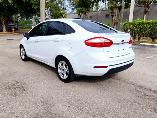 2016 Ford Fiesta SE