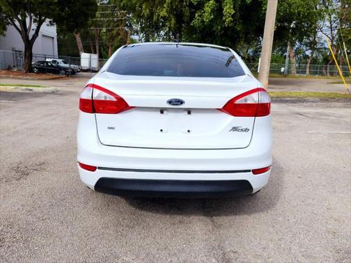2016 Ford Fiesta SE
