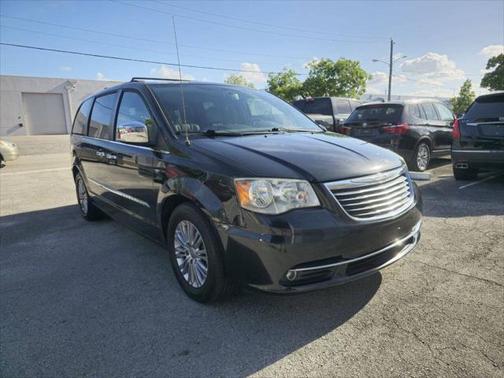 2015 Chrysler Town & Country Touring-L