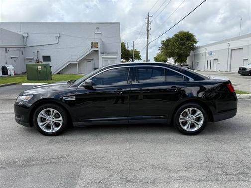 2018 Ford Taurus SE