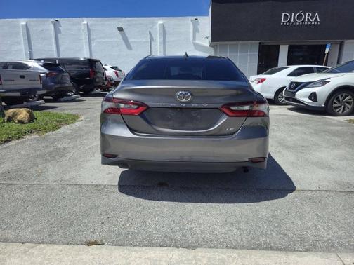 2022 Toyota Camry LE