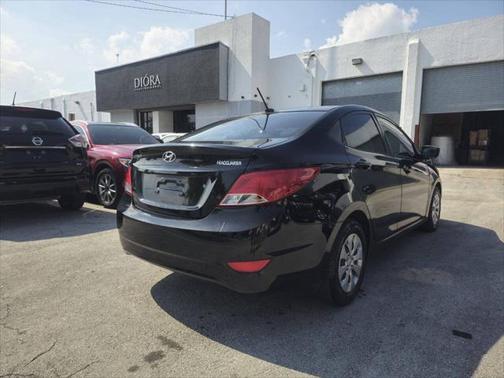 2016 Hyundai Accent SE