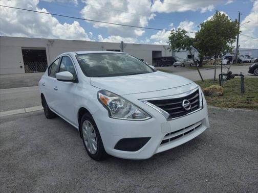 2015 Nissan Versa 1.6 SV