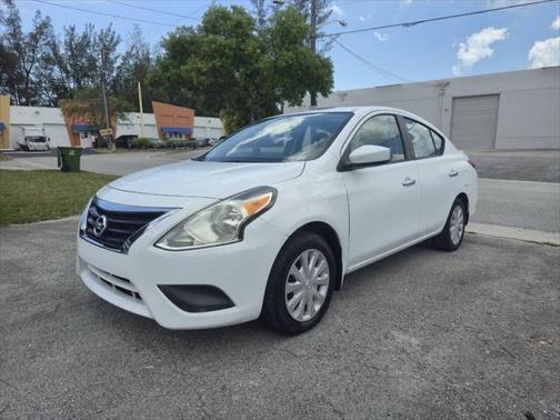 2015 Nissan Versa 1.6 SV