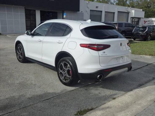 2018 Alfa Romeo Stelvio Base