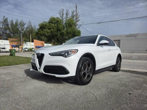 2018 Alfa Romeo Stelvio Base