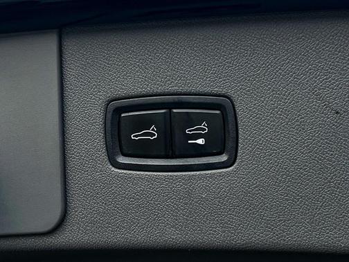 Photo 5 of 33 of 2019 Porsche Cayenne Turbo