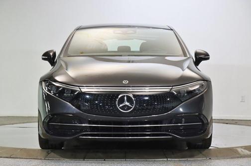 Photo 3 of 41 of 2022 Mercedes-Benz EQS 450+ Base