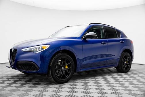 Photo 2 of 32 of 2021 Alfa Romeo Stelvio Ti