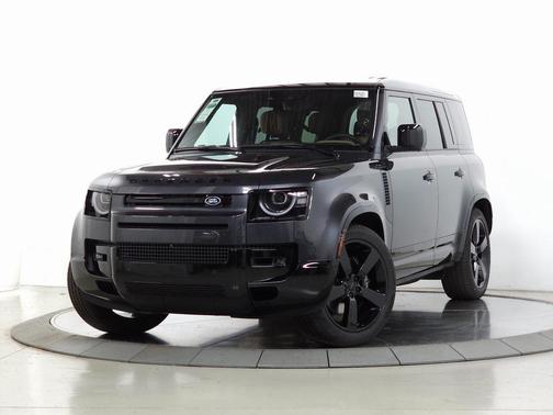 2026 Land Rover Defender 110 V8