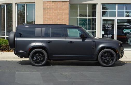 2025 Land Rover Defender 130 P400 X-Dynamic SE