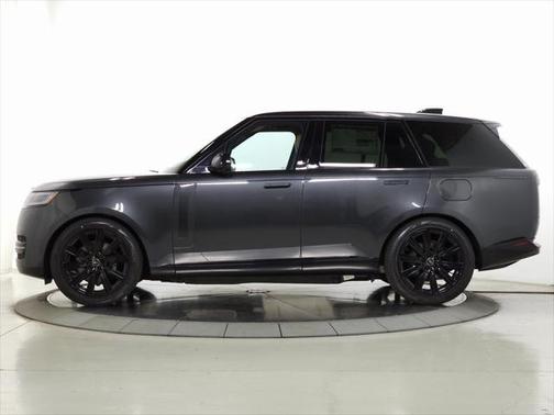 2025 Land Rover Range Rover P550e SE