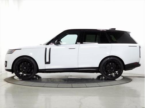 2025 Land Rover Range Rover P530 SE