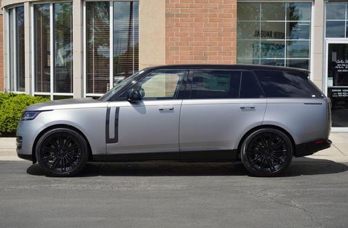 Flux Silver SV Bespoke Ultra Metallic Satin 2026 Land Rover Range Rover P530 SE 7 Seat