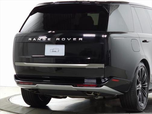 2025 Land Rover Range Rover P530 SE