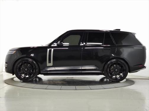 2025 Land Rover Range Rover P530 SE