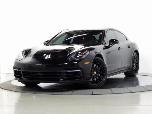 2018 Porsche Panamera 4