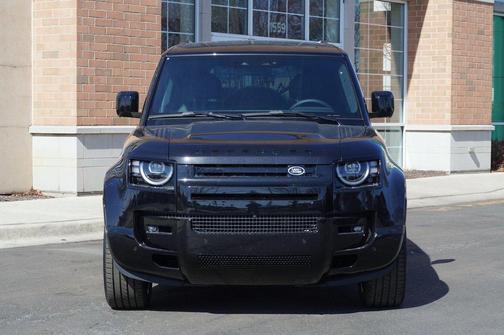 2026 Land Rover Defender V8