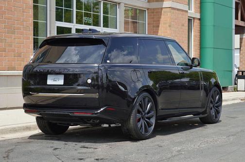 Obsidian Black 2026 Land Rover Range Rover P615 SV