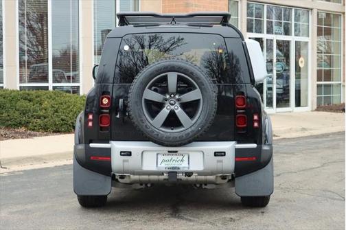 2025 Land Rover Defender 110 P300
