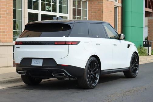 2025 Land Rover Range Rover Sport SE