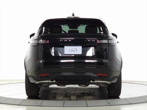 2026 Land Rover Range Rover Velar P250 SE R-Dynamic