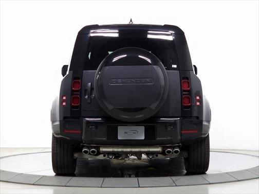 2025 Land Rover Defender 110 P500 X-Dynamic SE