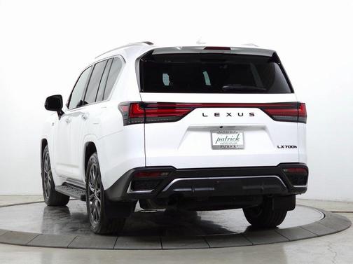 2025 Lexus LX 700h F SPORT