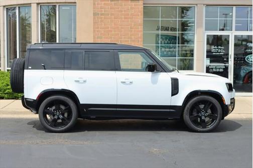 2025 Land Rover Defender 110 P400 X-Dynamic SE