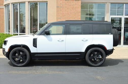 2025 Land Rover Defender 110 P400 X-Dynamic SE